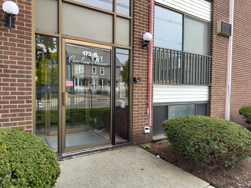 172 River St B7