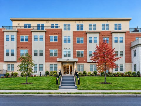 Photo of 321 Hammond Pond Pkwy #103, Brookline, MA 02467 (MLS # 73590899)