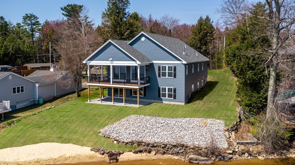 74 Lakeshore Dr