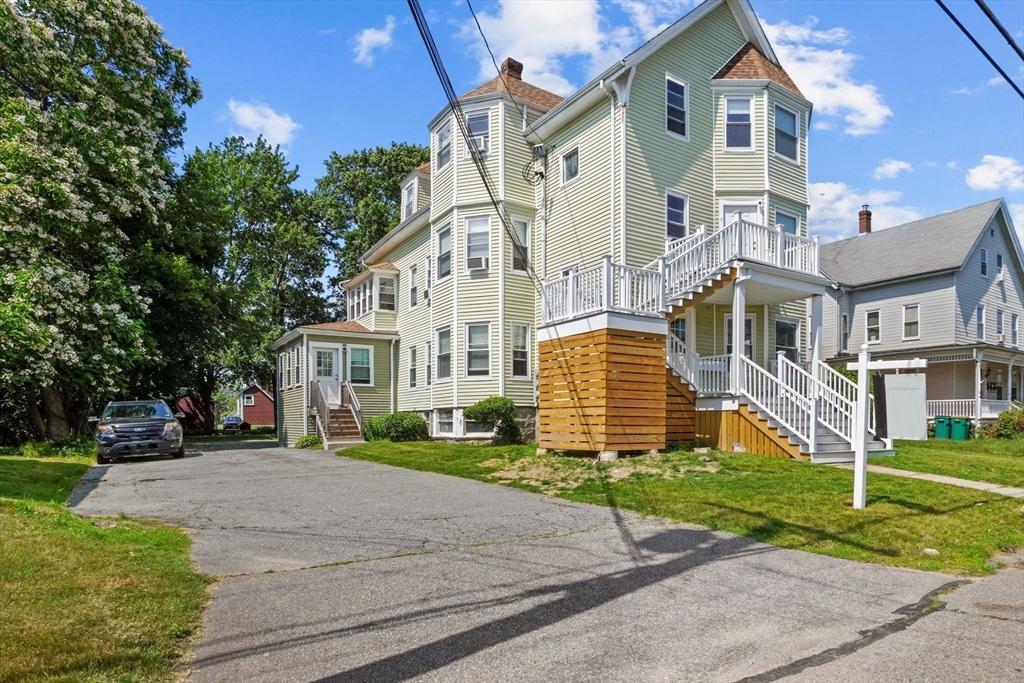 32 Cottage St