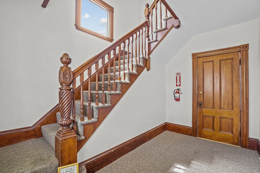 32 Cottage St