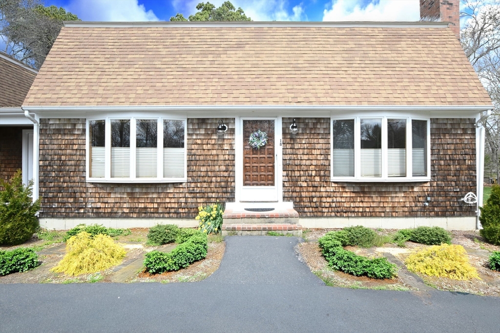 18 Fox Ln