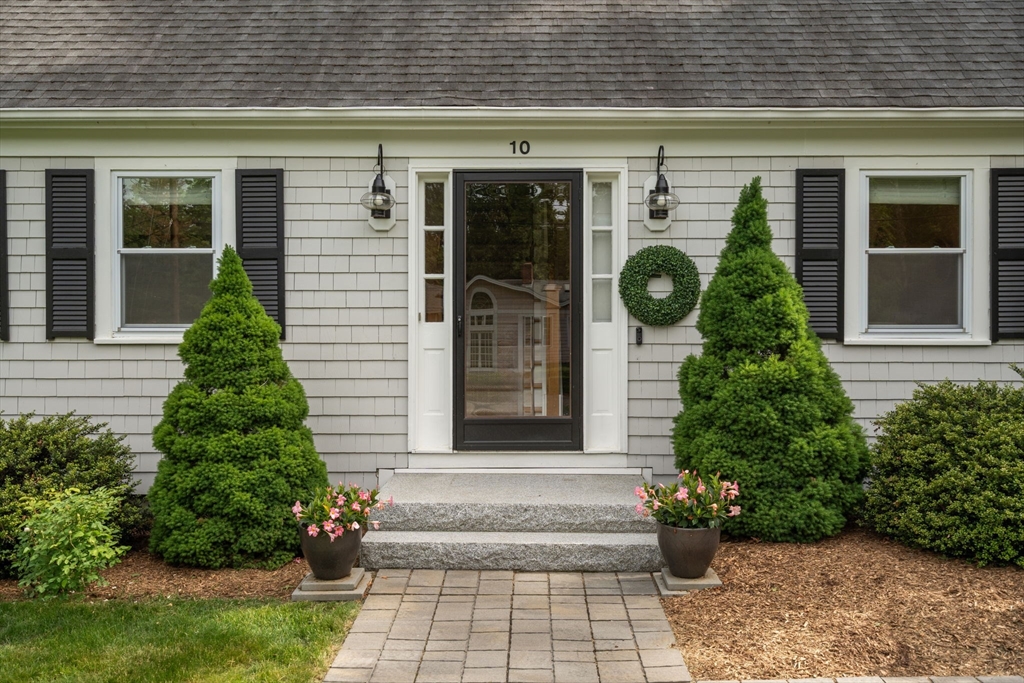 10 James Rd