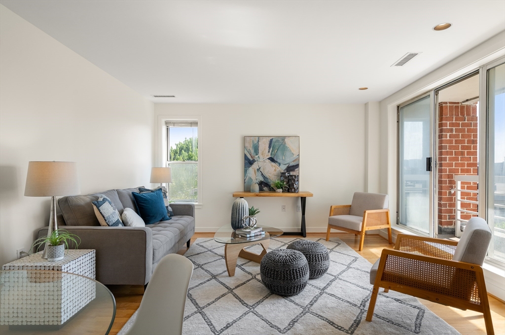 20 Chestnut Street 406
