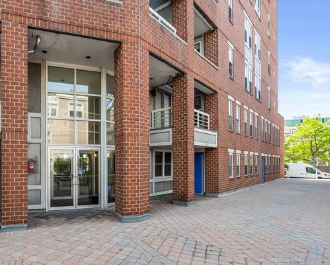 Photo of 20 Chestnut Street #406, Cambridge, MA 02139 (MLS # 73521381)