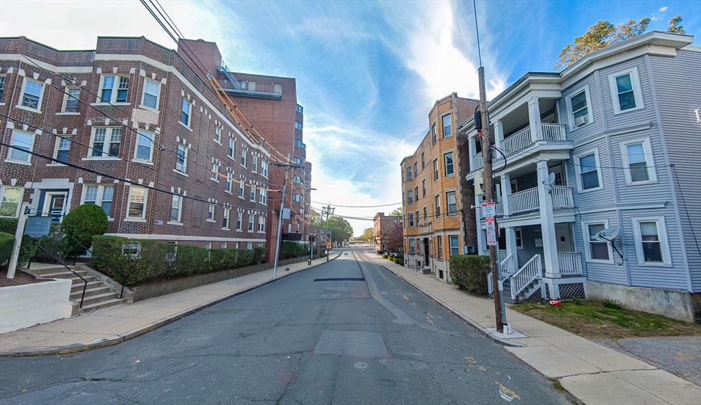 152-156 Kelton Street