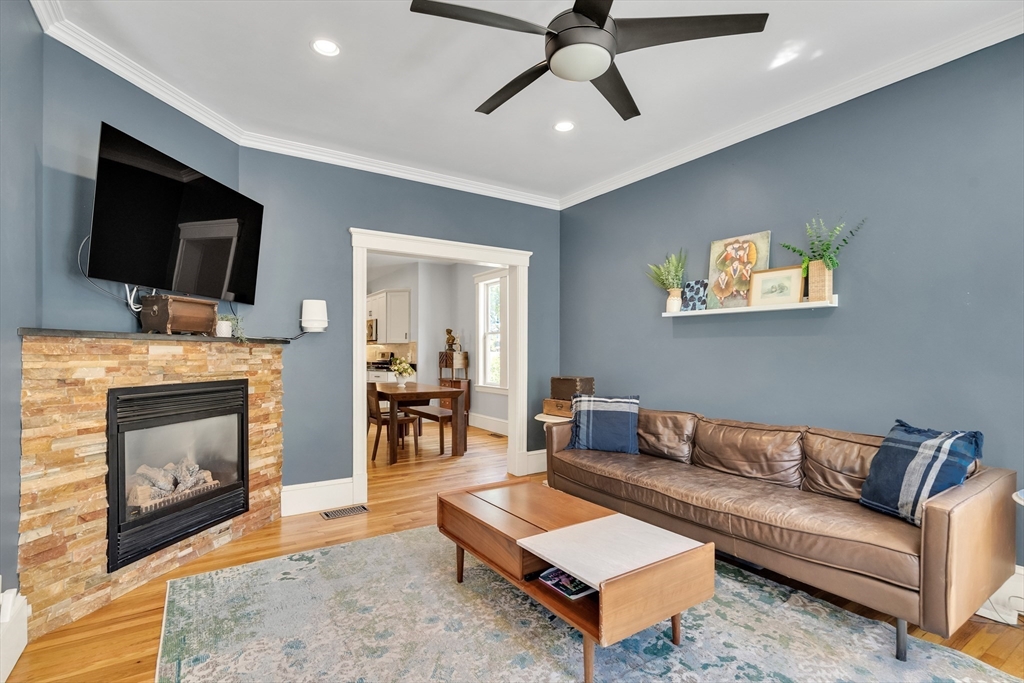 67 Cohasset St 1