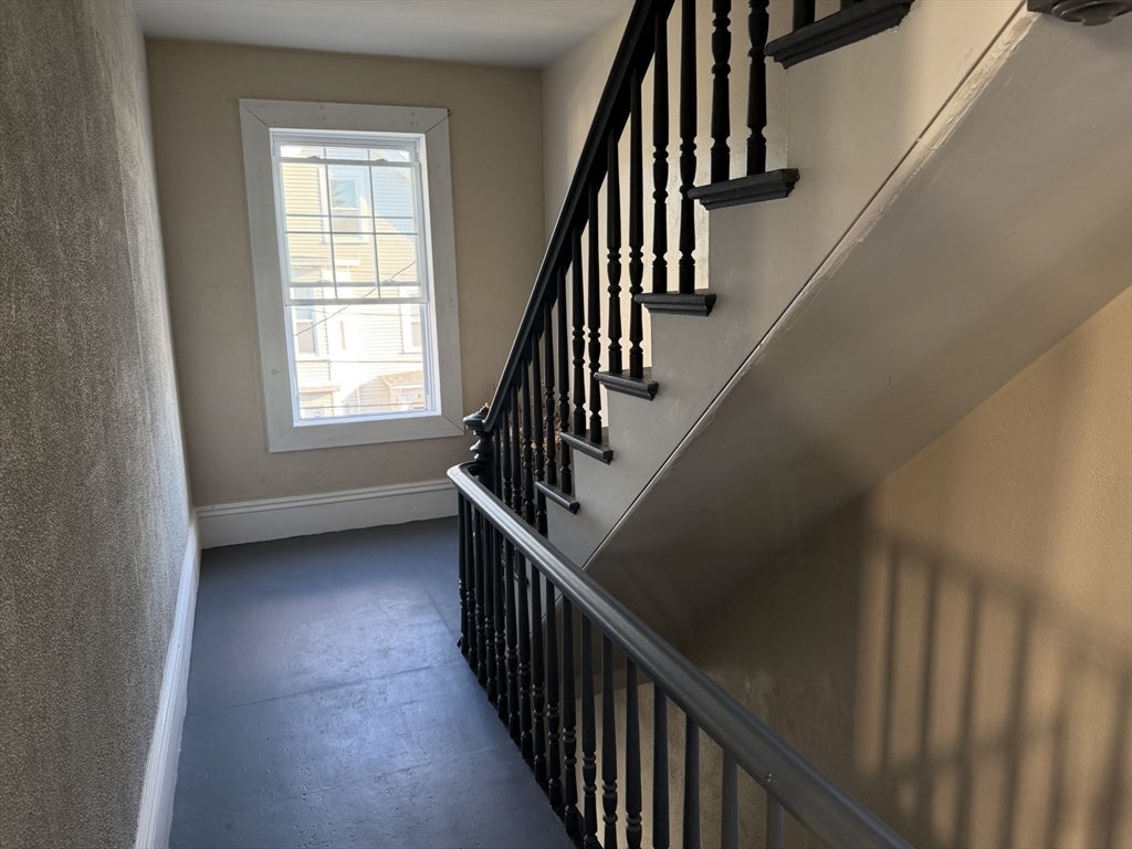 61 Butterfield St, Lowell, MA, 61 Butterfield St, Lowell, MA Photo #13