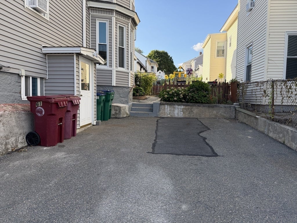 61 Butterfield St