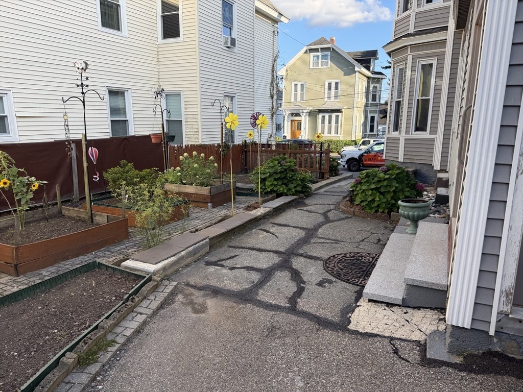 61 Butterfield St, Lowell, MA, 61 Butterfield St, Lowell, MA Photo #29