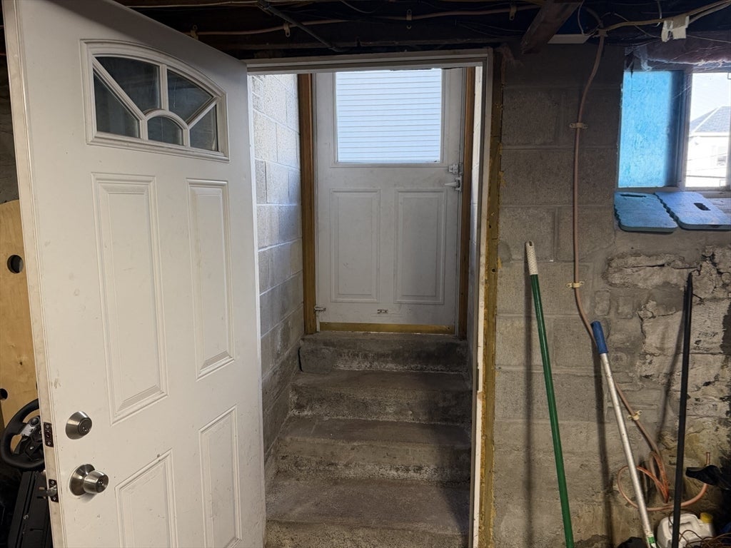 61 Butterfield St, Lowell, MA, 61 Butterfield St, Lowell, MA Photo #24
