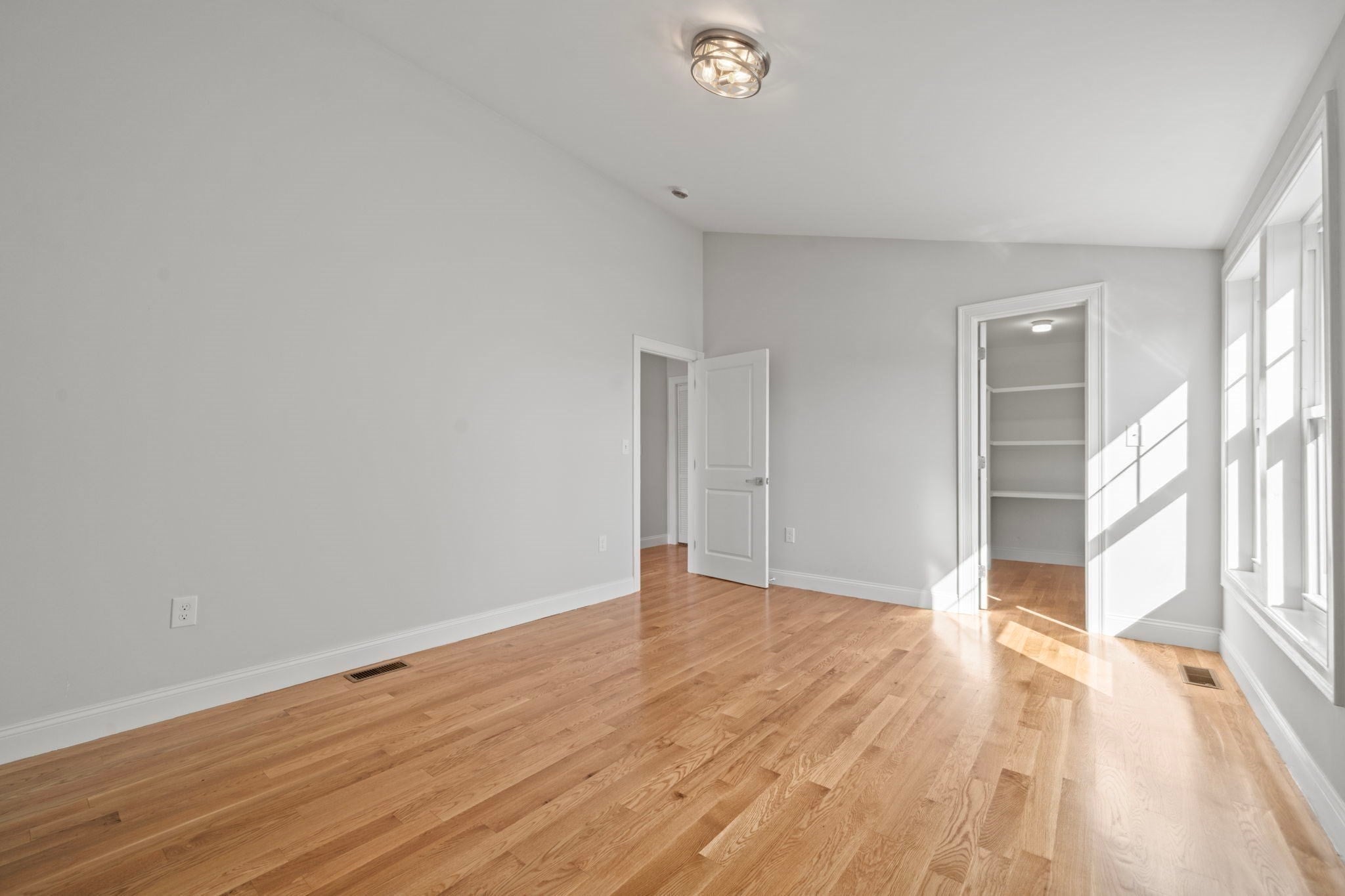 62 Pleasant St #2, Winthrop, MA, 62 Pleasant St #2, Winthrop, MA Photo #17