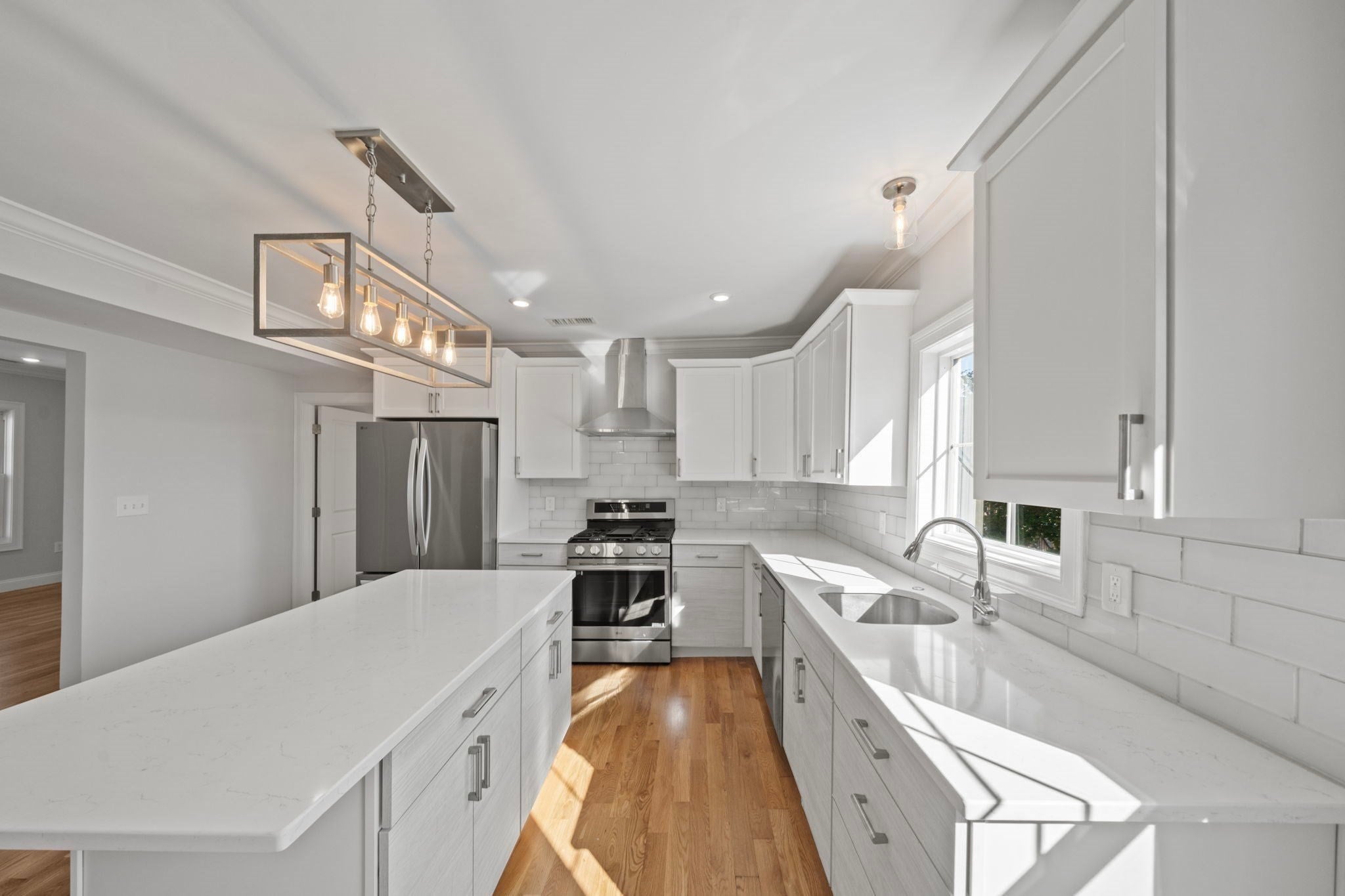 62 Pleasant St #2, Winthrop, MA, 62 Pleasant St #2, Winthrop, MA Photo #3