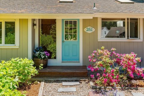 Photo of 261 Fells Pond Road, Mashpee, MA 02649 (MLS # 73548929)