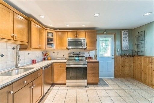 22 Sylvia Ave