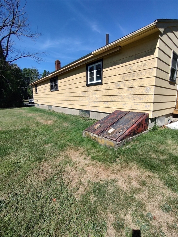 5 New Carver St