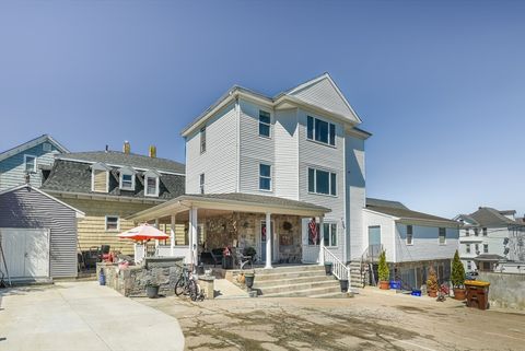 Photo of 471-473 Division St, Fall River, MA 02721 (MLS # 73501592)