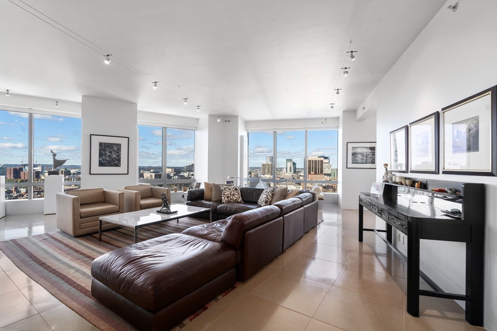 1 Avery St 29A