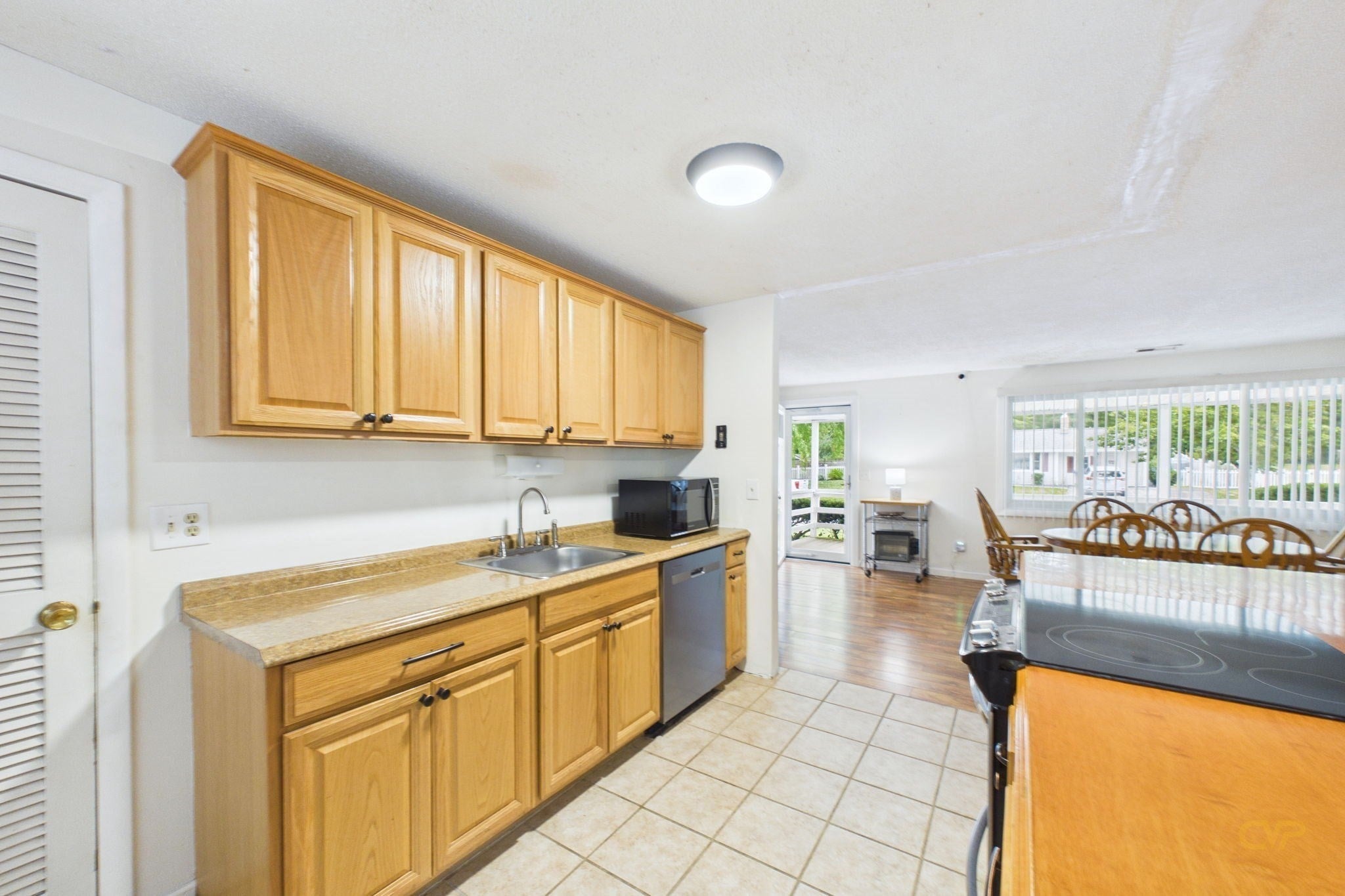 186 Powderhorn Dr, Taunton, MA, 186 Powderhorn Dr, Taunton, MA Photo #9