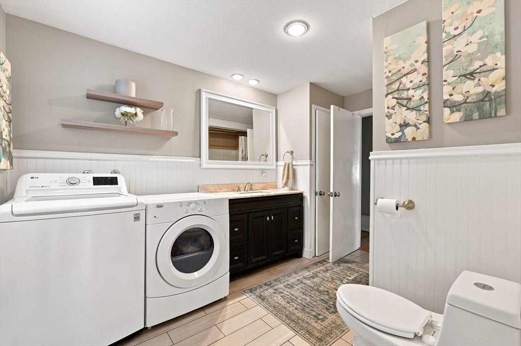 2 Lisa Ave, Acushnet, MA Photo #7
