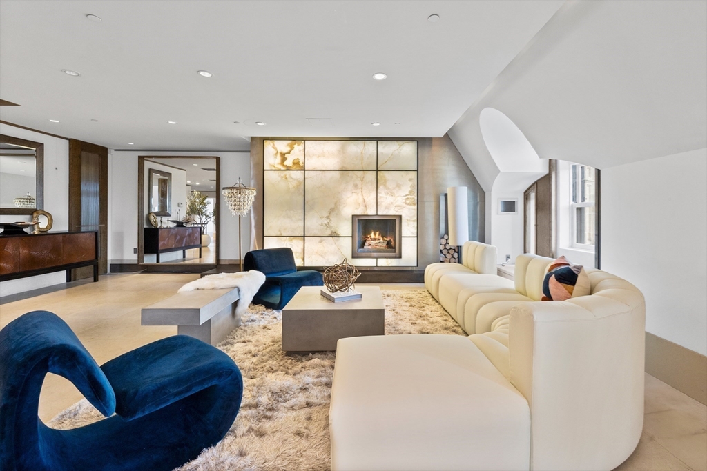 314 Commonwealth Ave 4