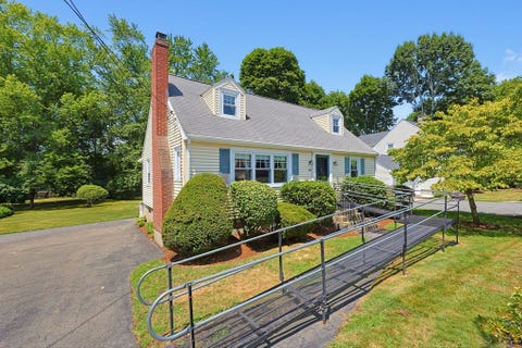 Photo of 11 Bright St, Waltham, MA 02453 (MLS # 73547519)