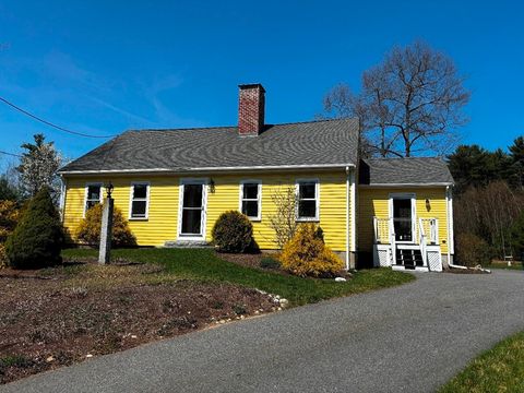 10 Plain St Pembroke MA 02359