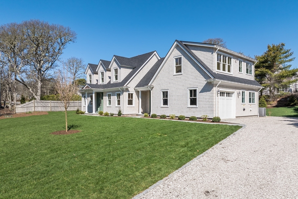 45 Meadow View Rd South