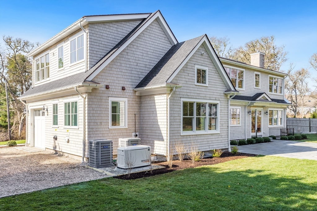 45 Meadow View Rd South
