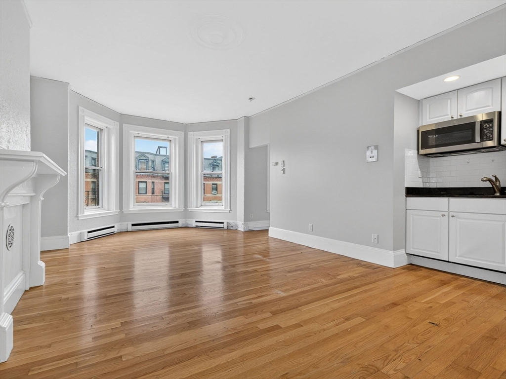 230 Newbury Street 21