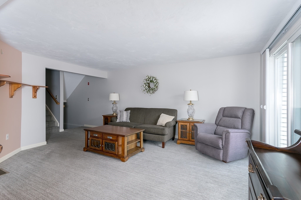 1903 Oakwood St Ext 1903