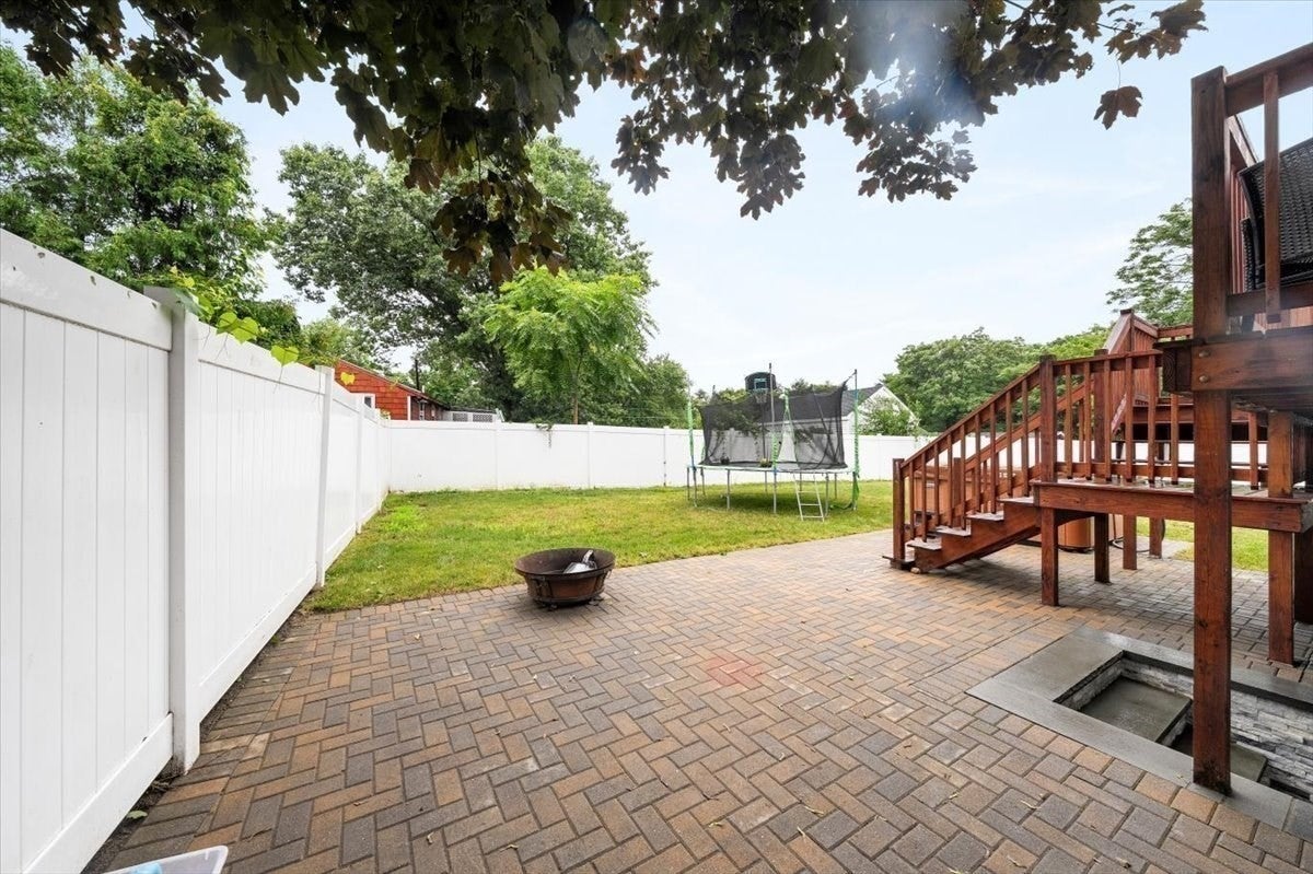 7 Alyssum Dr, Billerica, MA Photo #32