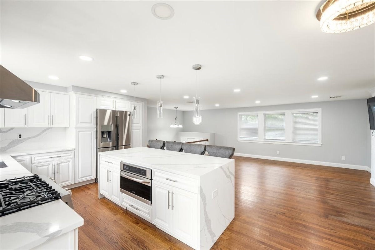 7 Alyssum Dr, Billerica, MA Photo #9