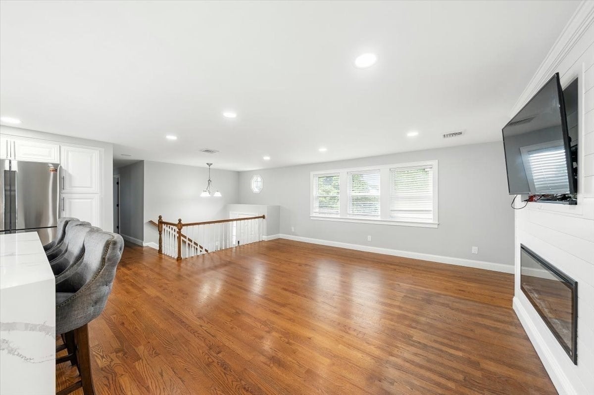 7 Alyssum Dr, Billerica, MA Photo #15
