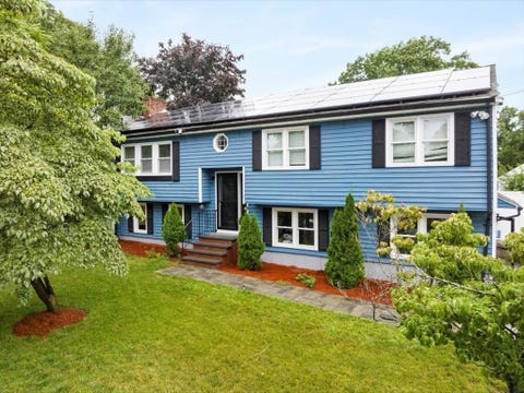 Photo of 7 Alyssum Dr, Billerica, MA 01821 (MLS # 73560711)