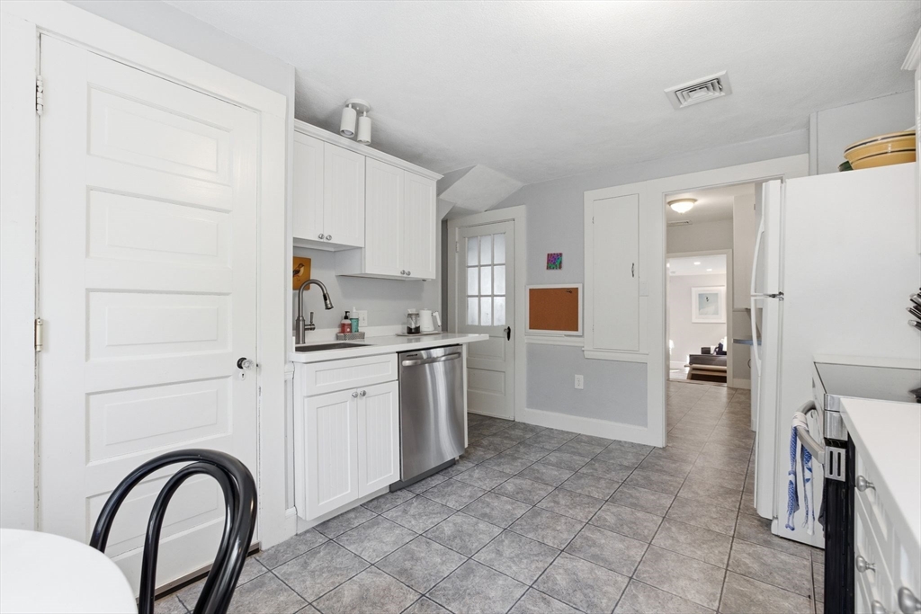 120 Summer Ave, Reading, MA, 120 Summer Ave, Reading, MA Photo #23