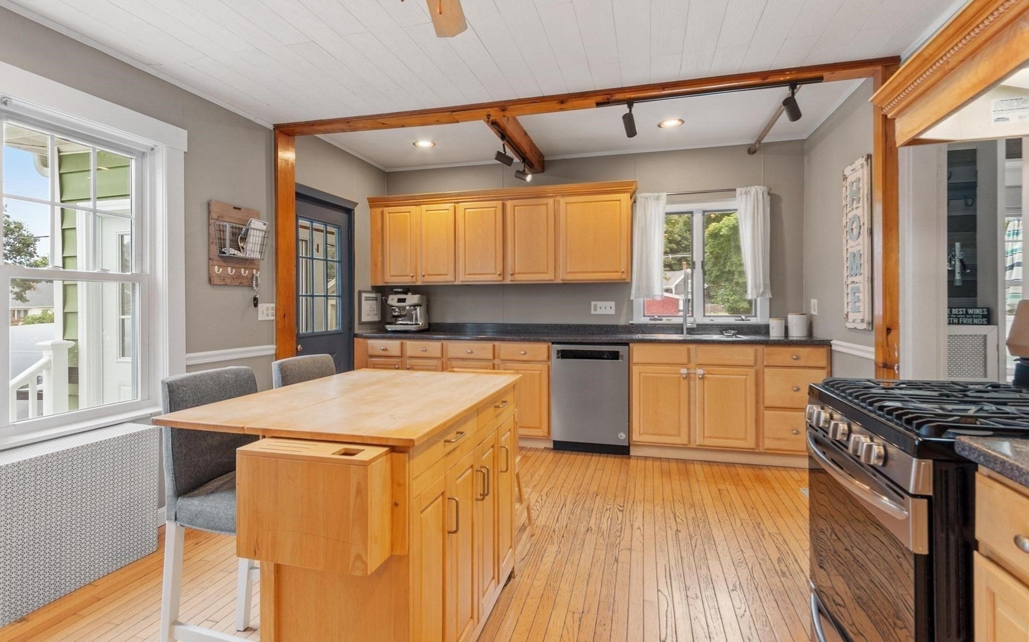 48 Walnut St, Hudson, MA, 48 Walnut St, Hudson, MA Photo #9