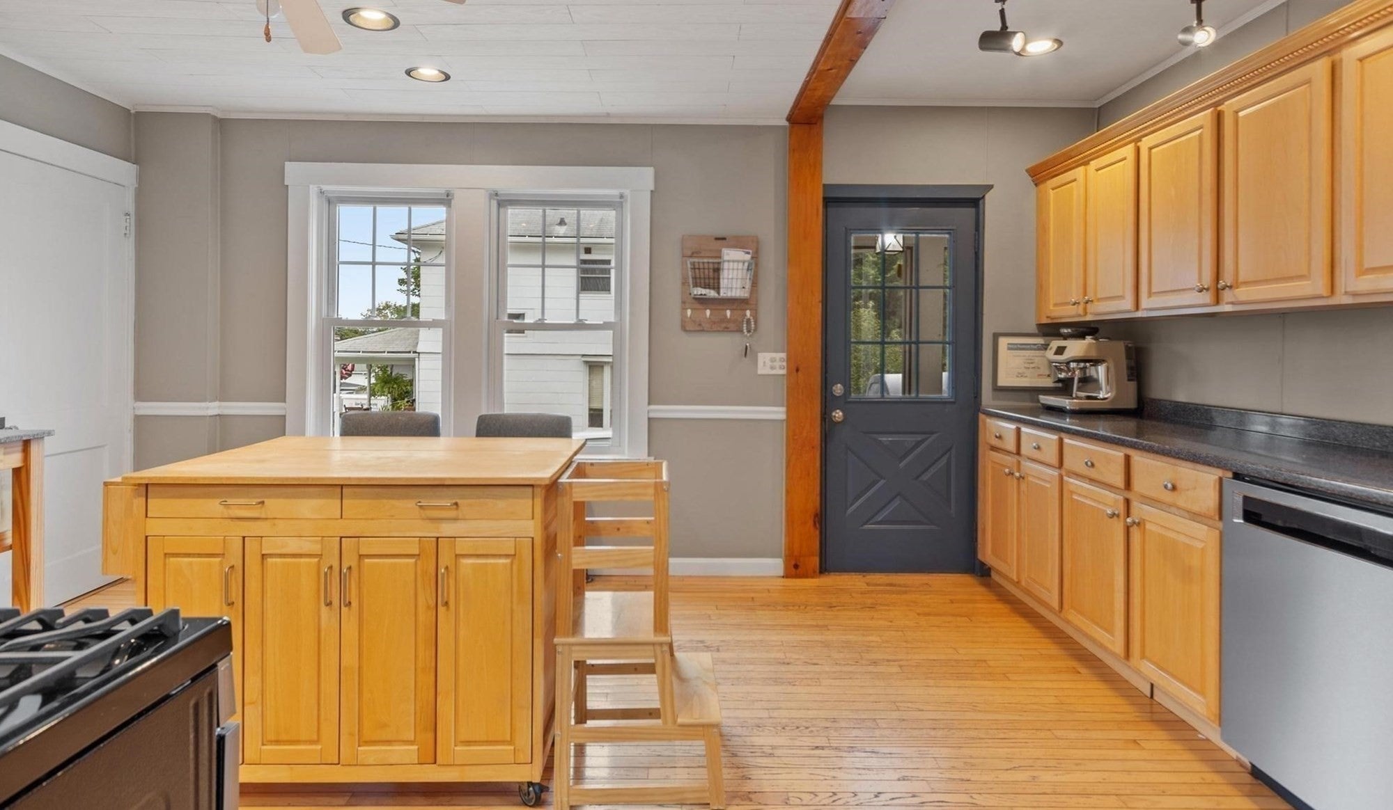 48 Walnut St, Hudson, MA, 48 Walnut St, Hudson, MA Photo #10