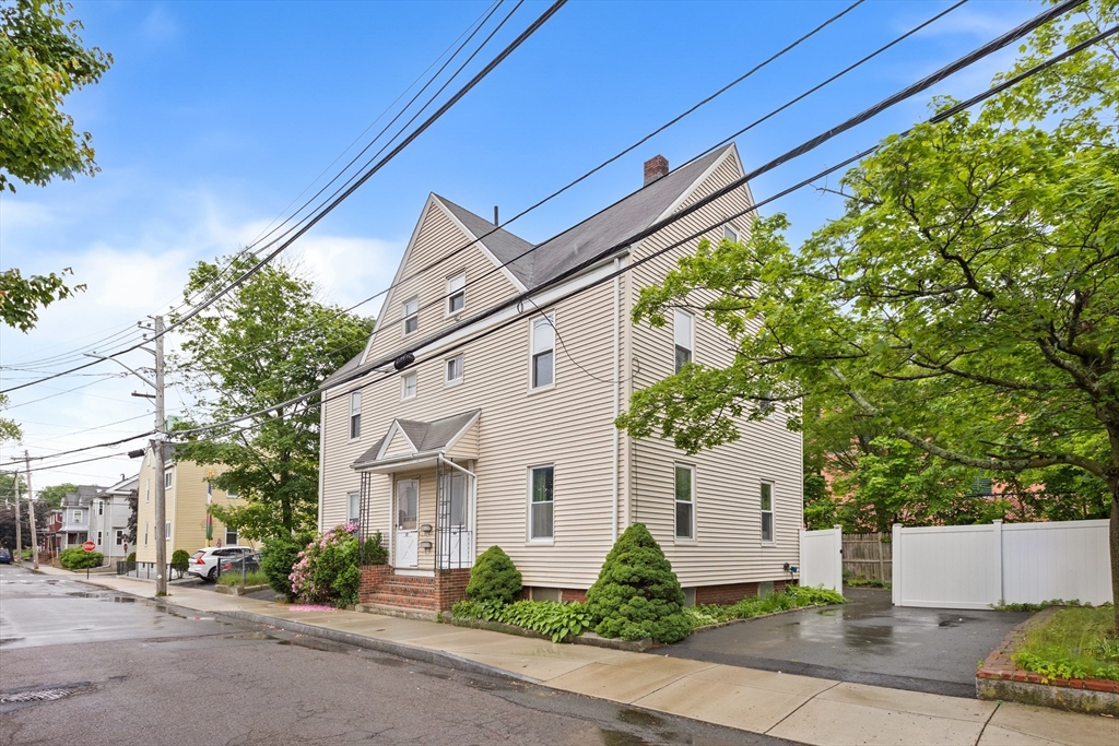 43-45 Tainter St