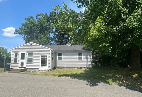 95 Baskin Dr. Chicopee MA 01020