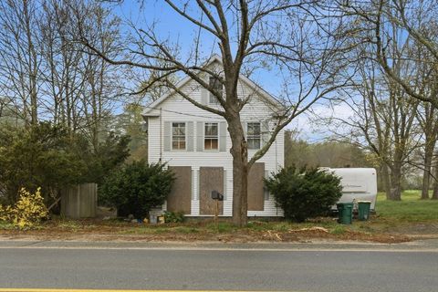 147 Plymouth St Carver MA 02330