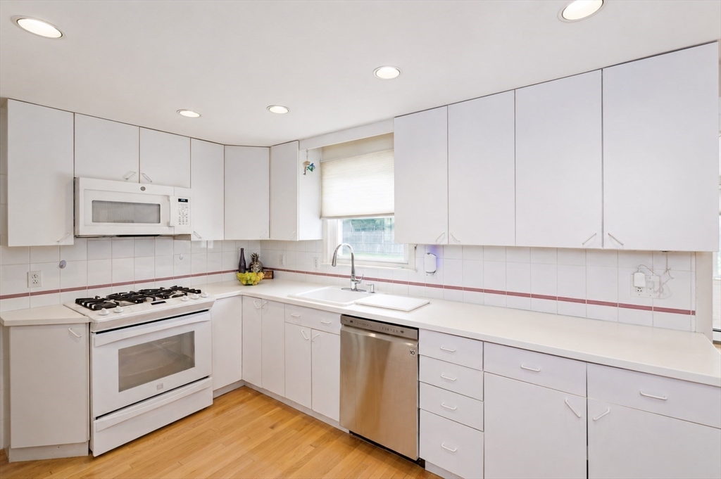 277 Rosemary St, Needham, MA Photo #8