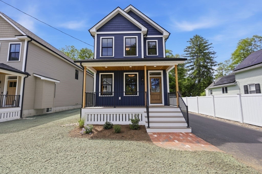 33 Landy Ave