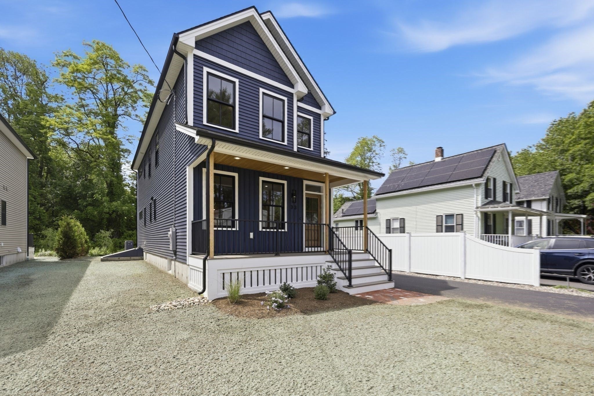 33 Landy Ave