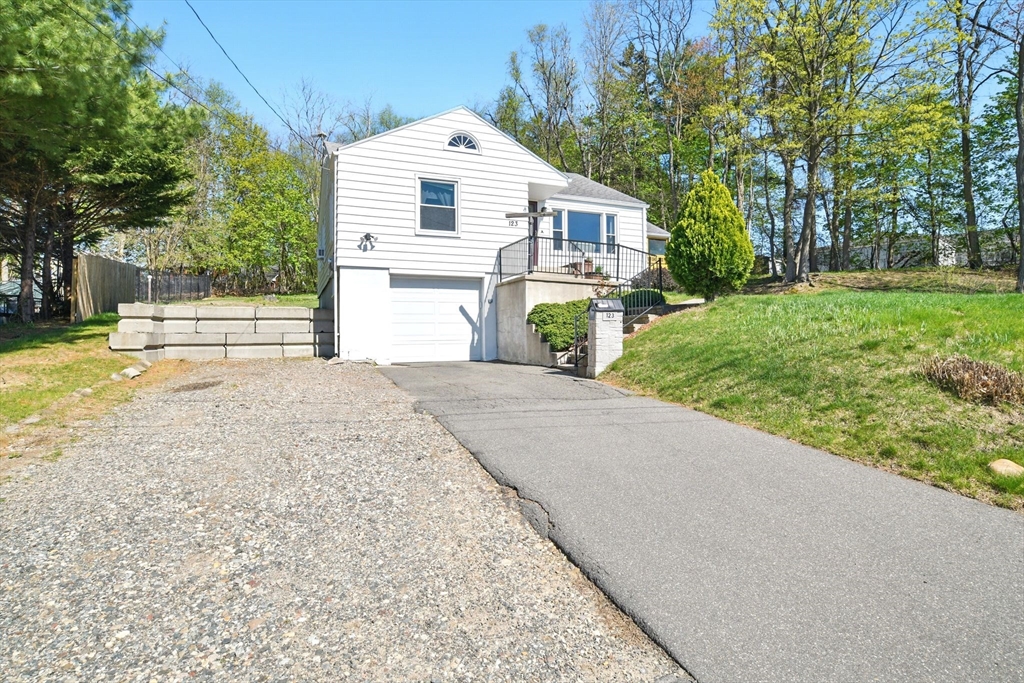 123 Watson St