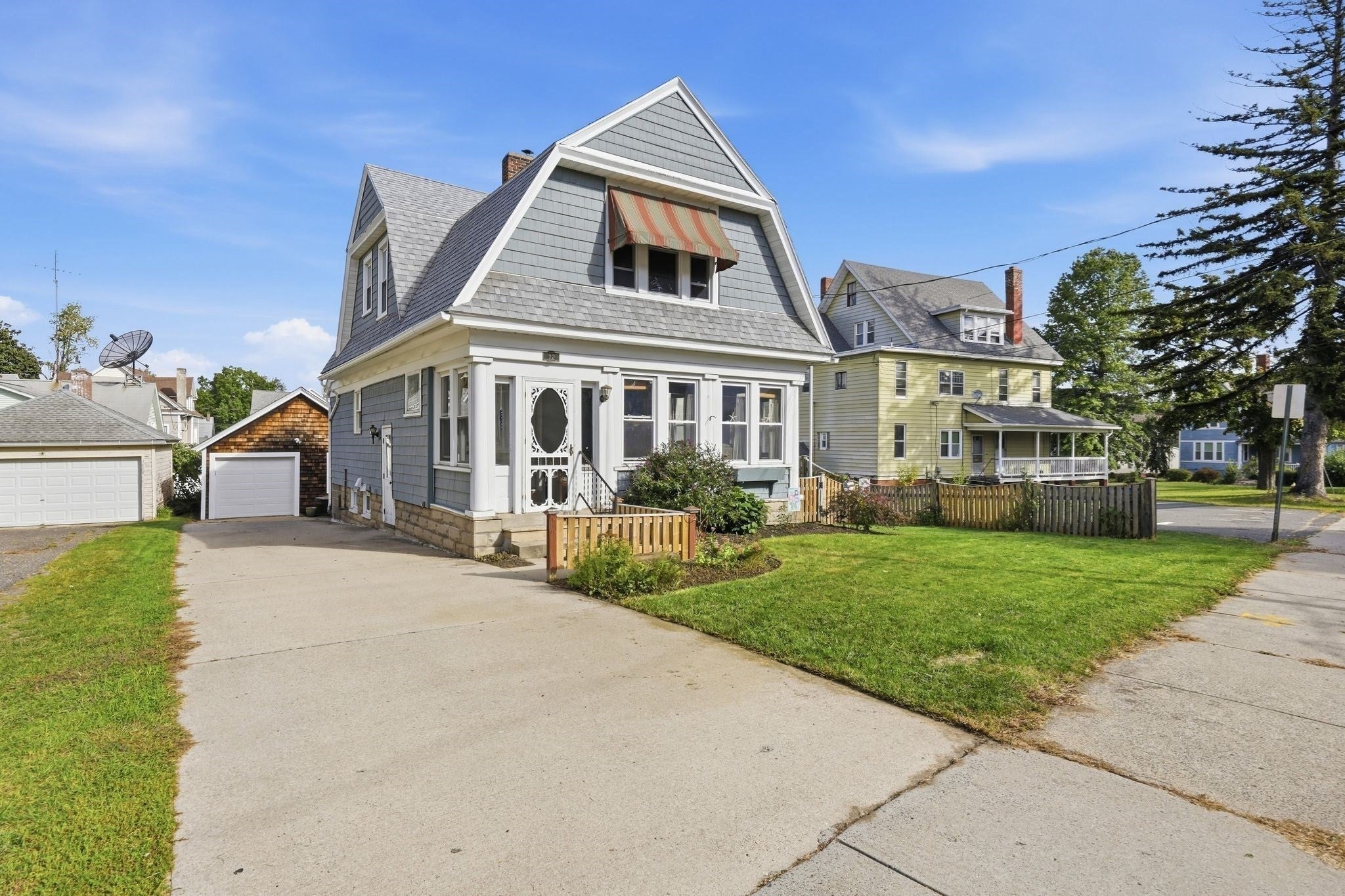 22 Lemuel Ave