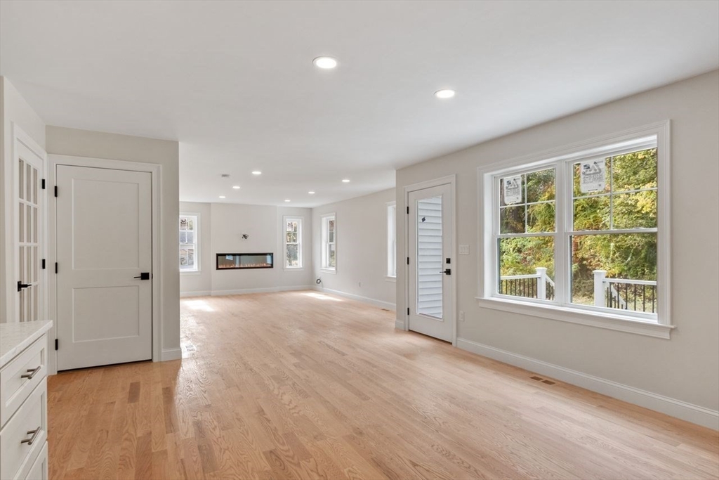 96 Middlesex Ave