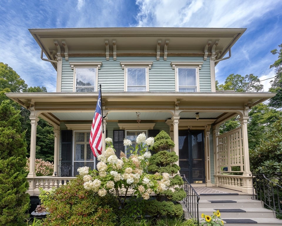 Photo of 1 High St, Williamsburg, MA