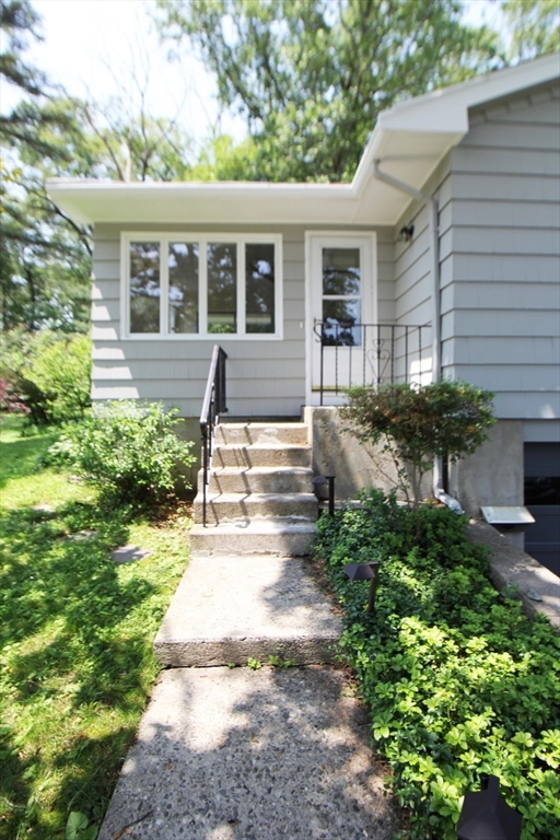 27 Linda Ave