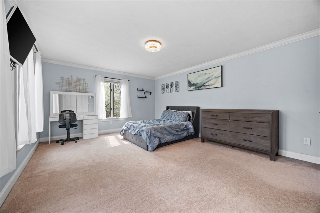 35 Sandra Dr, East Bridgewater, MA Photo #24